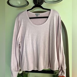 Falls creek 2xl top it’s a terry cloth inside and a nice smooth on the outside